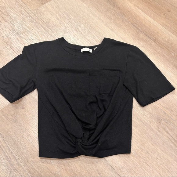 Wilford Free Aritzia twist front crop T-shirt black - Picture 2 of 8